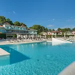 Les Pins - Maeva Appartement *