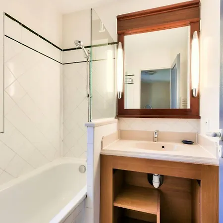 Les Pins - Maeva Apartament *