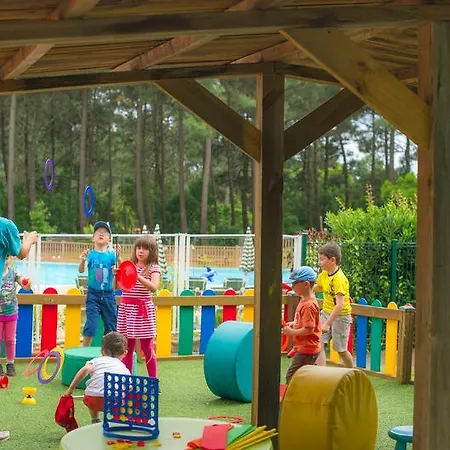 Les Pins - Maeva Lacanau